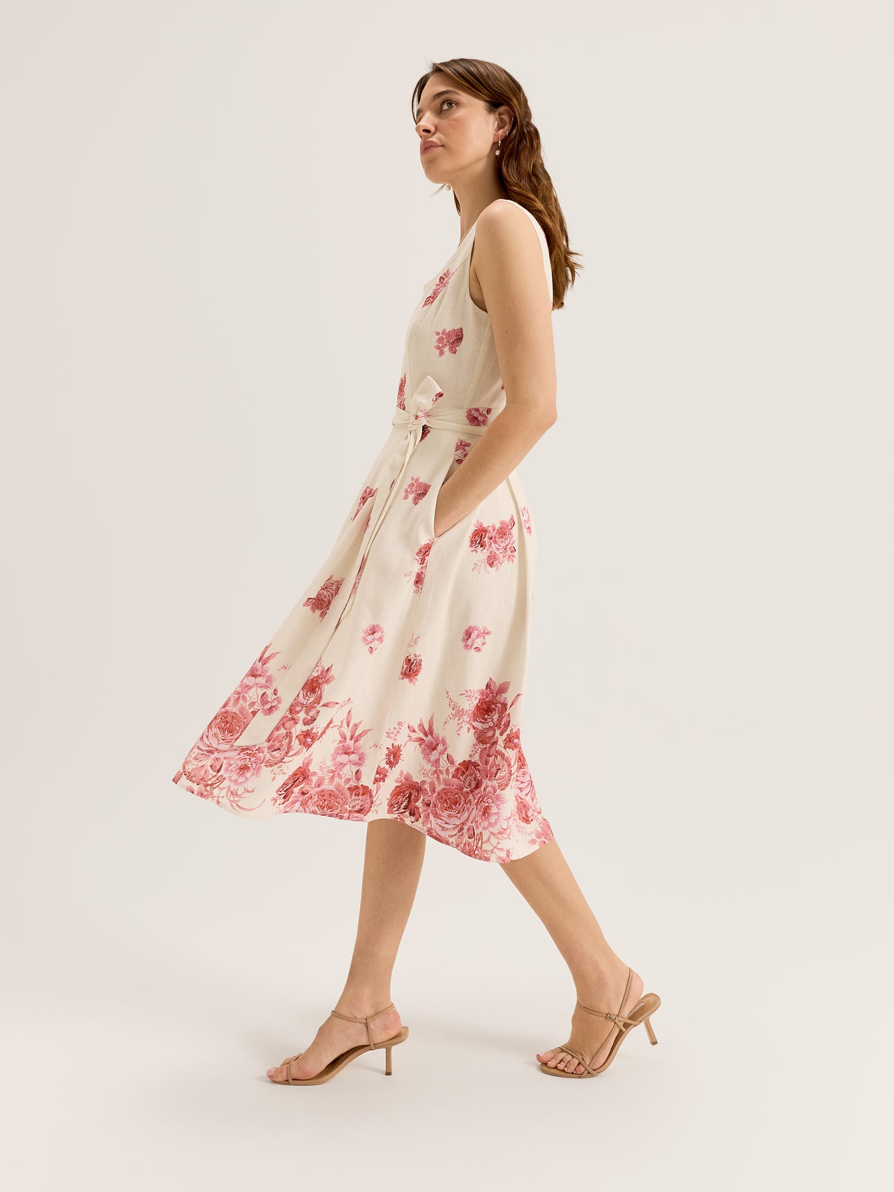 Women's Sleeveless Square Neck Midi Dress in Floral Print and with Tie Belt