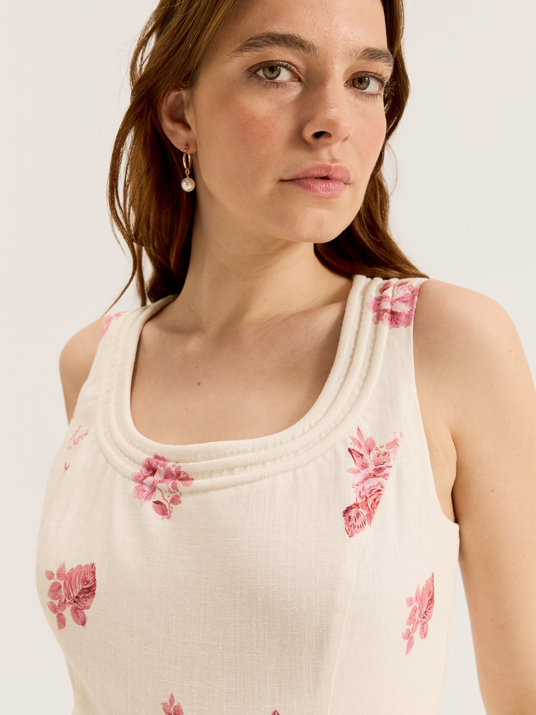 Women's Sleeveless Square Neck Midi Dress in Floral Print and with Tie Belt