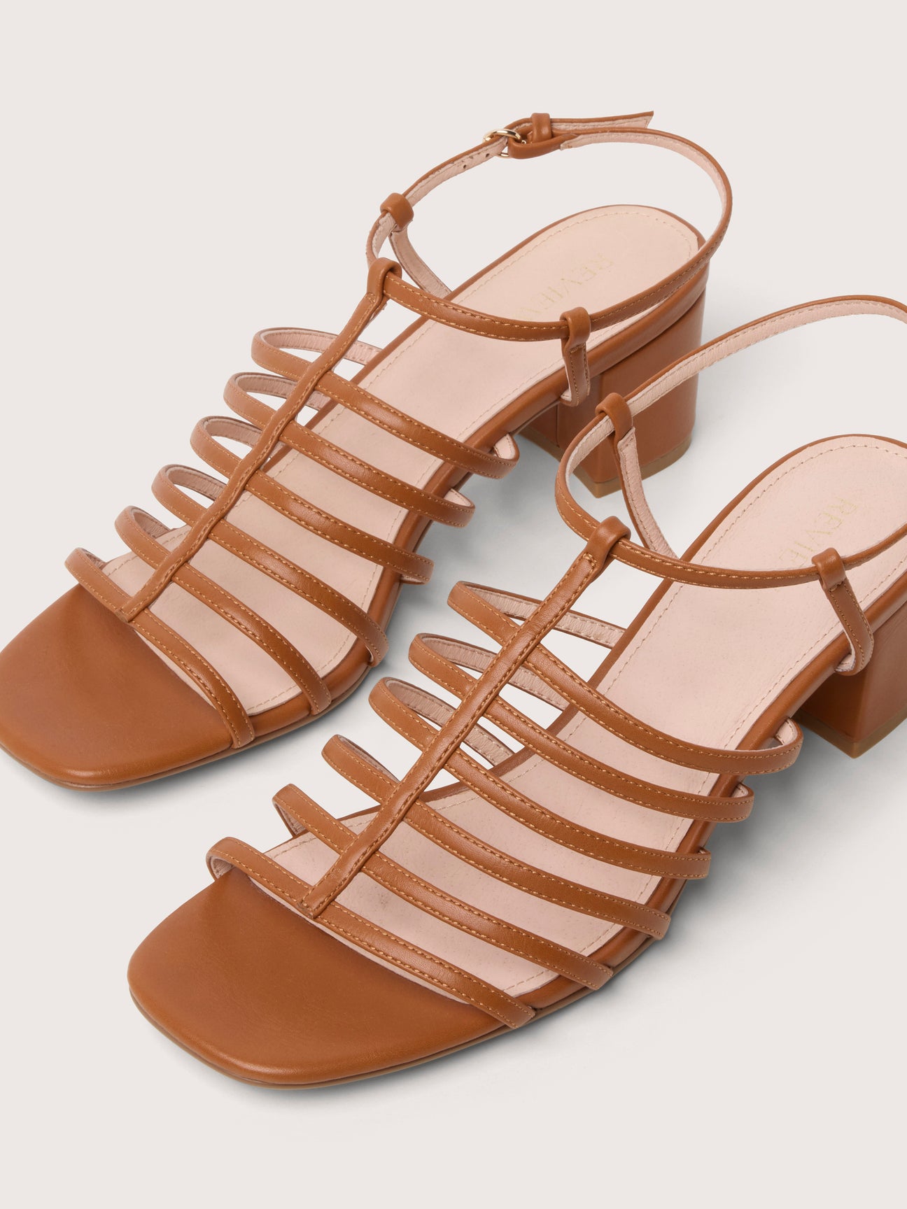 Cynthia Heel