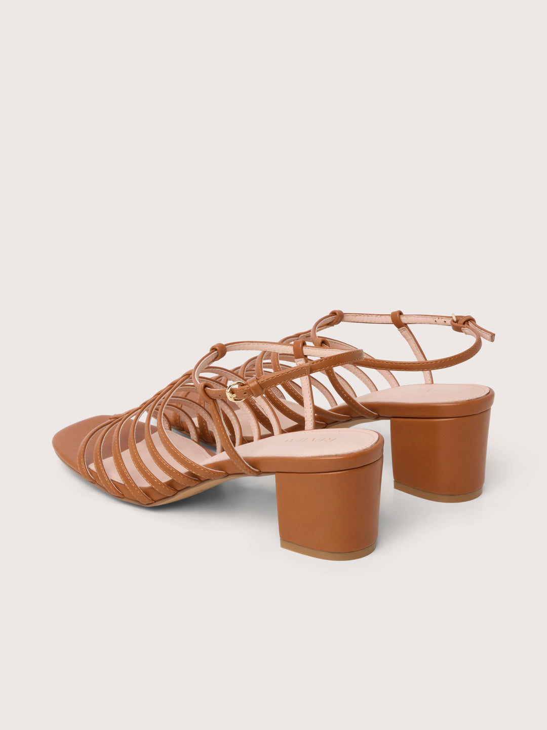 Cynthia Heel