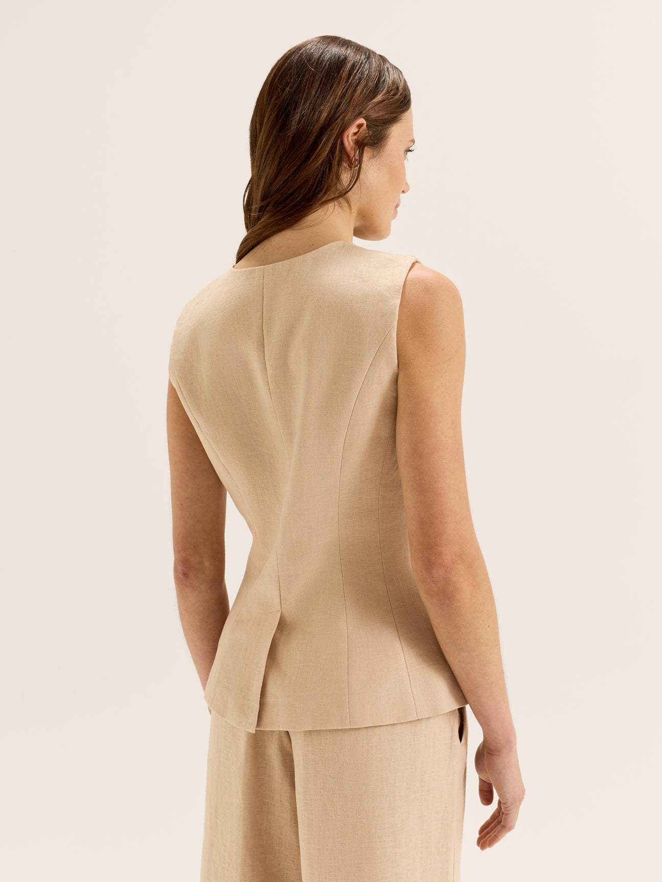 Anya Vest