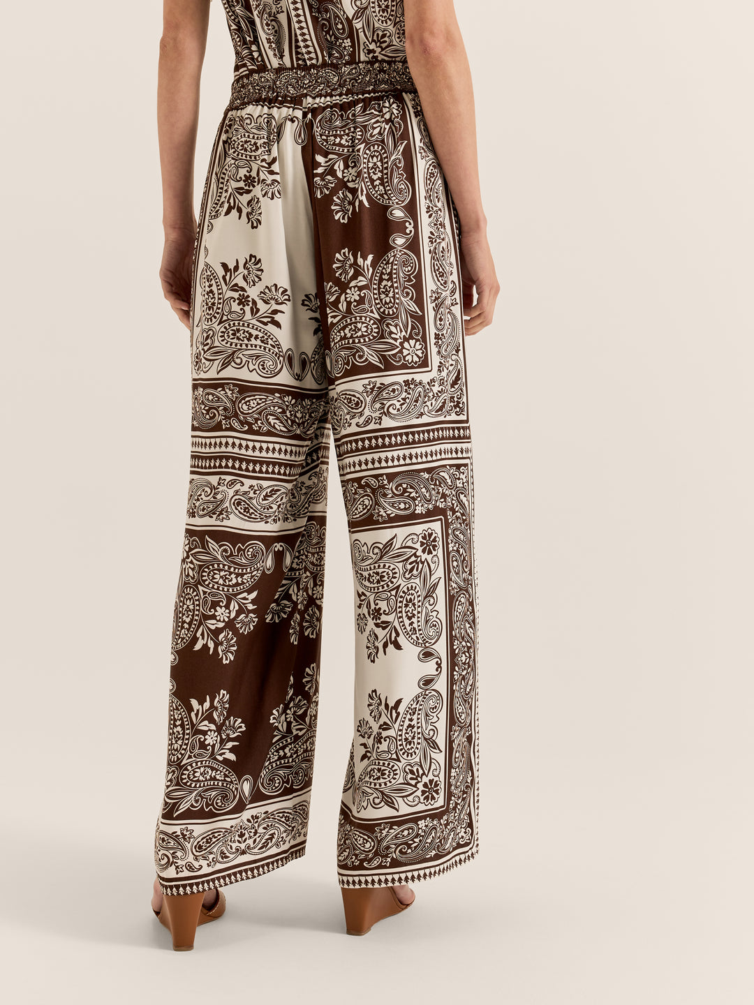 RE26PA021_REBRN062_5_1764570803000