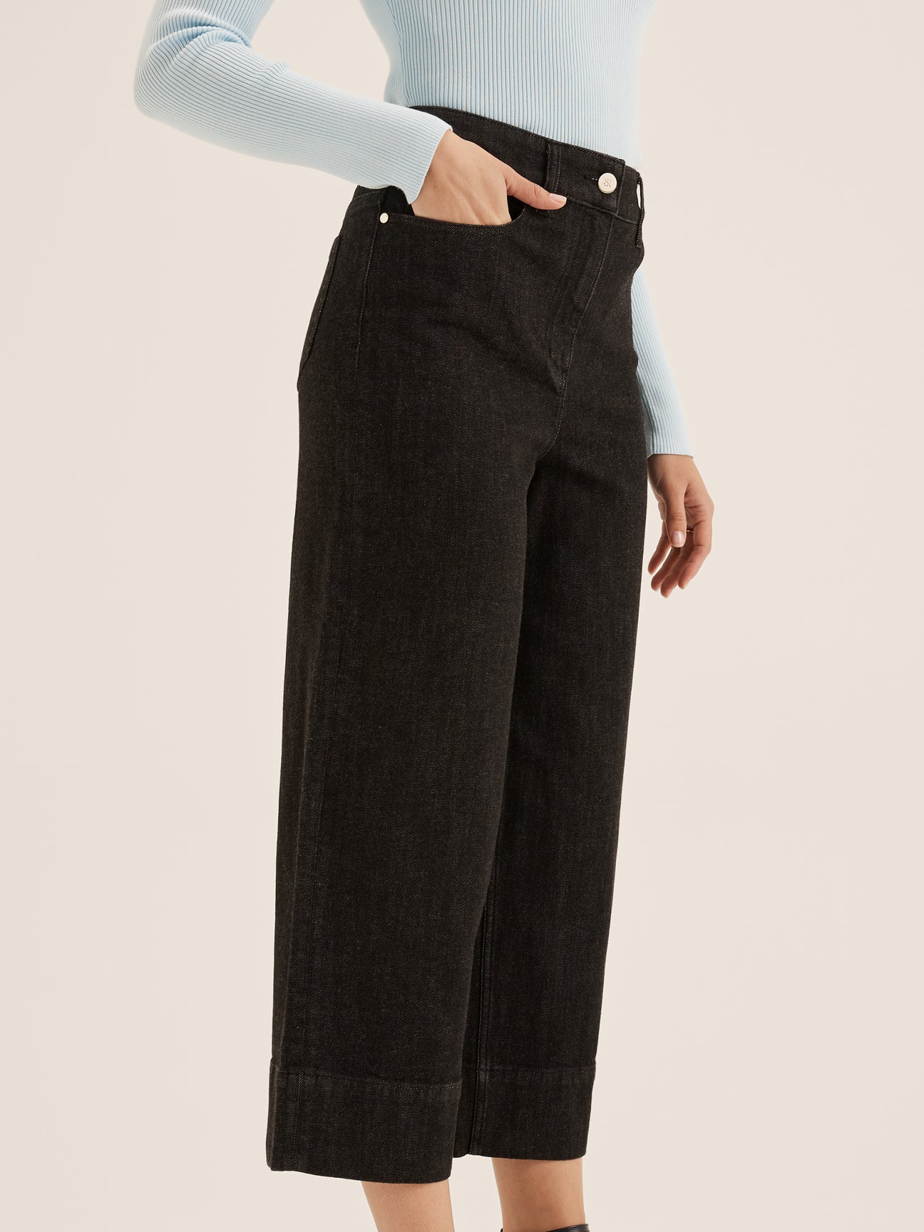 Isla Crop Jean
