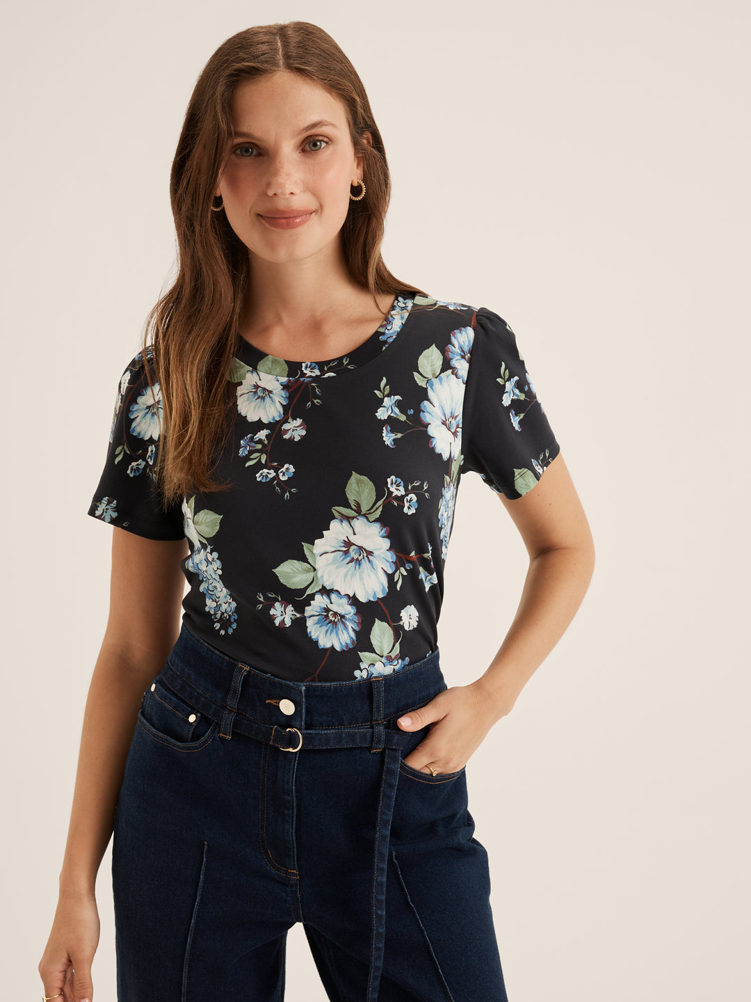 Appolonia Tee