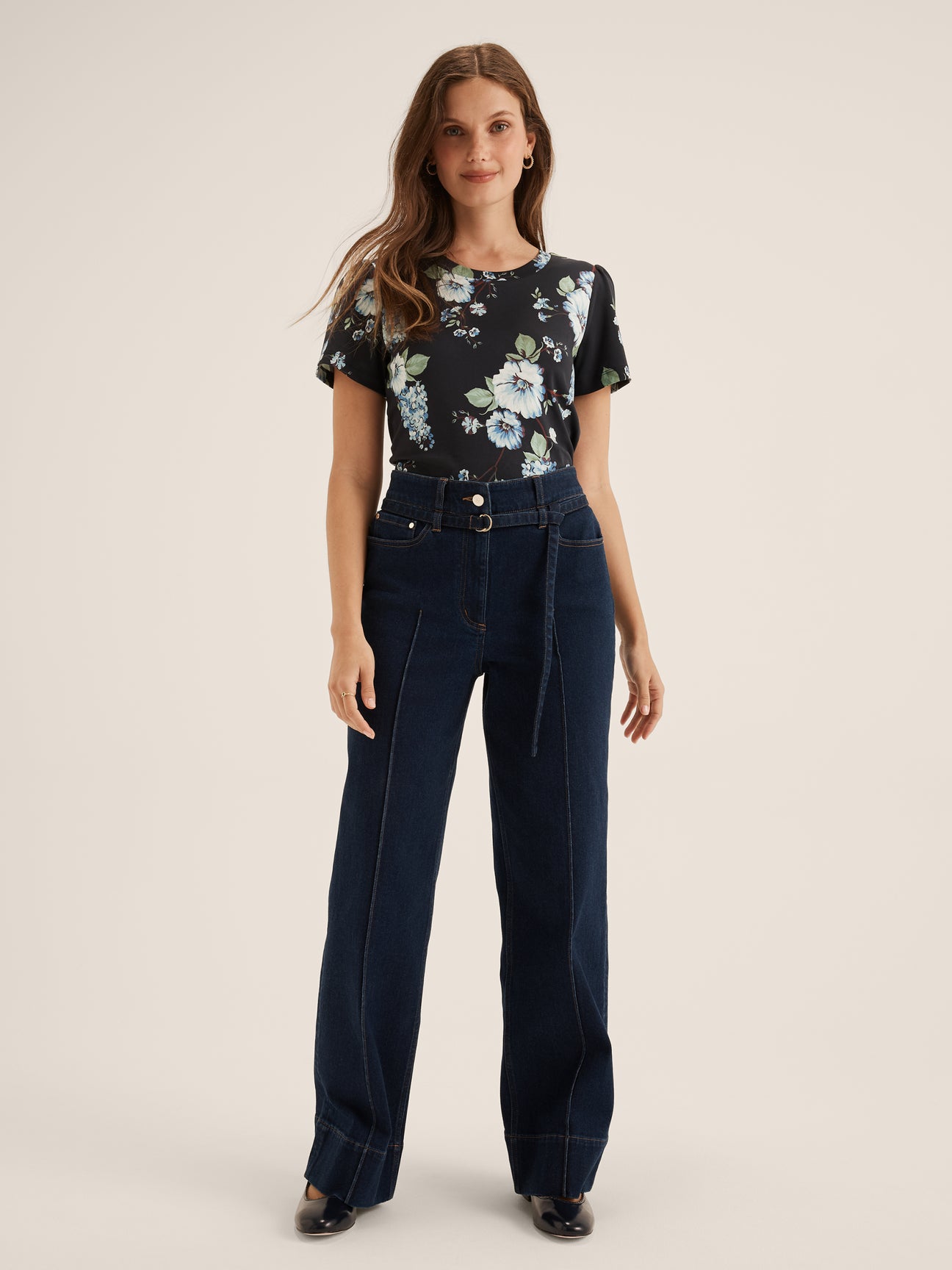 Appolonia Tee