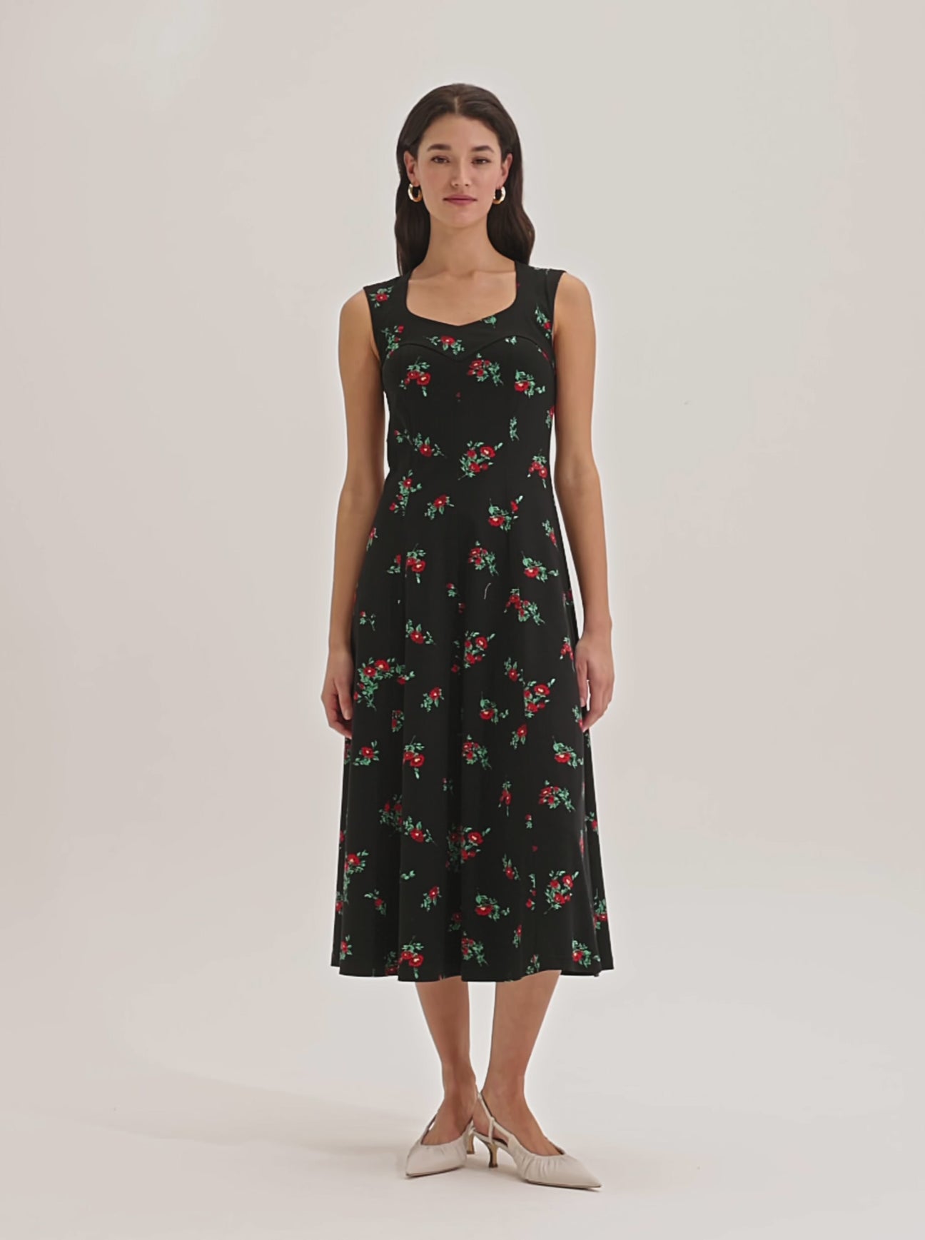 Posing Roses Jersey Dress